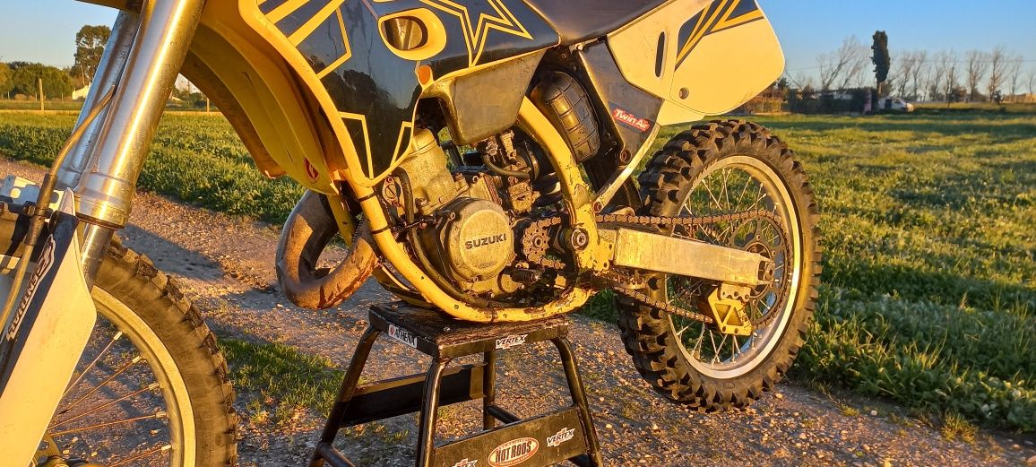 Suzuki rm 125 2t