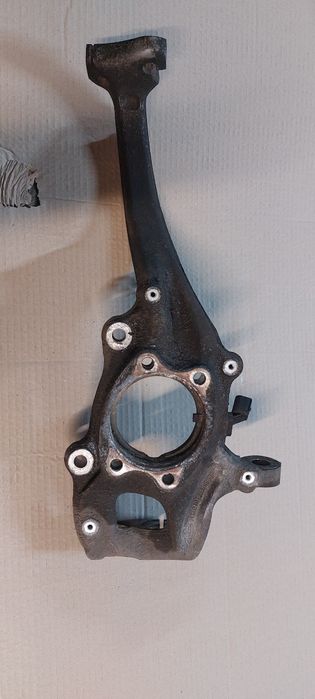 Цапфа,кулак Audi a4 b8