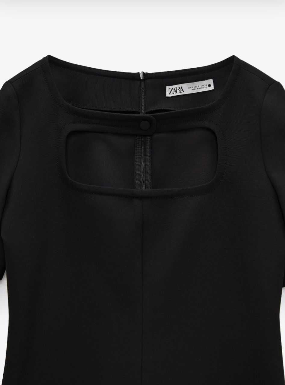 Сукня міні чорна з вирізом Zara