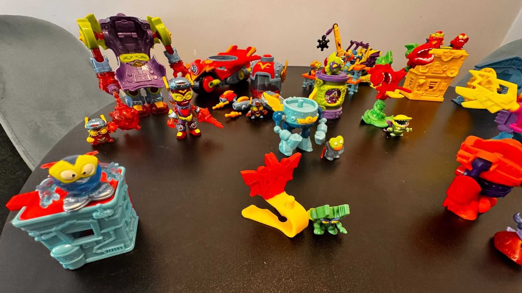 Pojazdy, bot, figurki Zings
