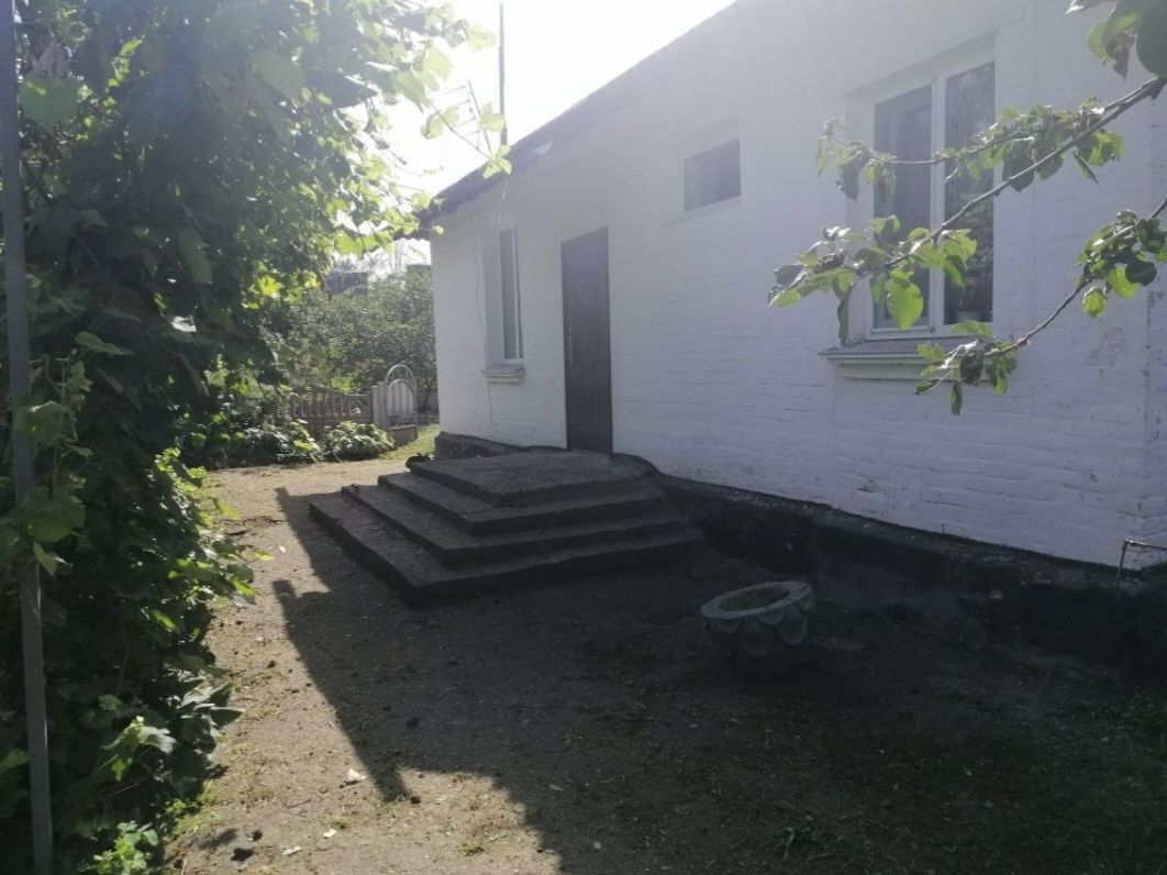 Продам частину будинку в с.Великополовецьке