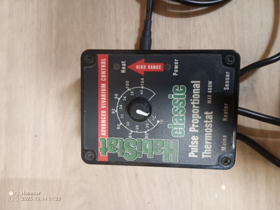 Termostat HabiStat do terariow