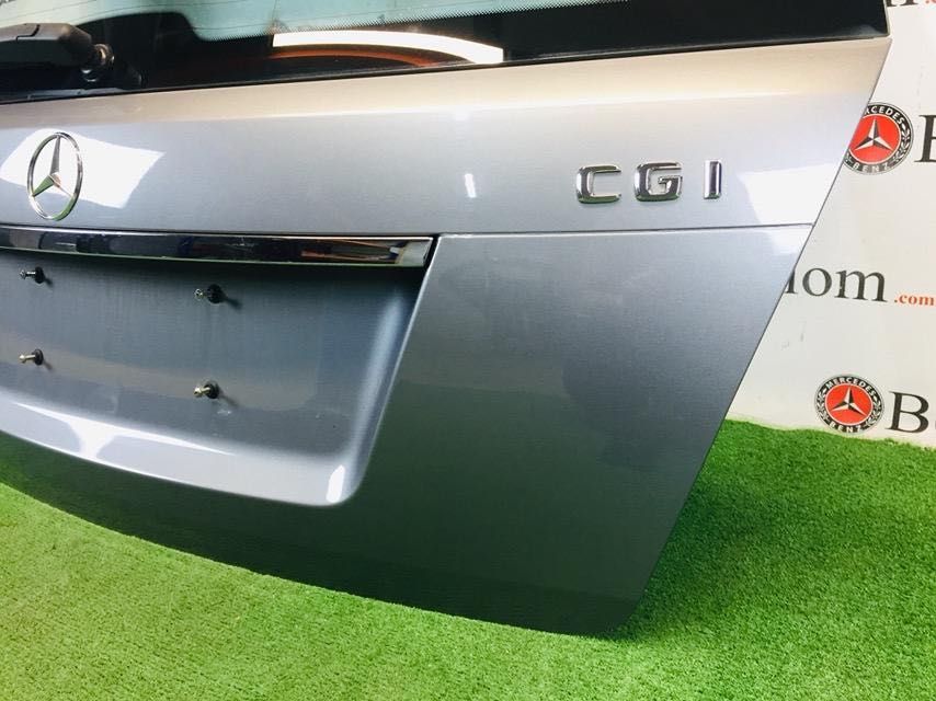 Кришка багажника скло універсал Mercedes W204 стекло крышка дворник