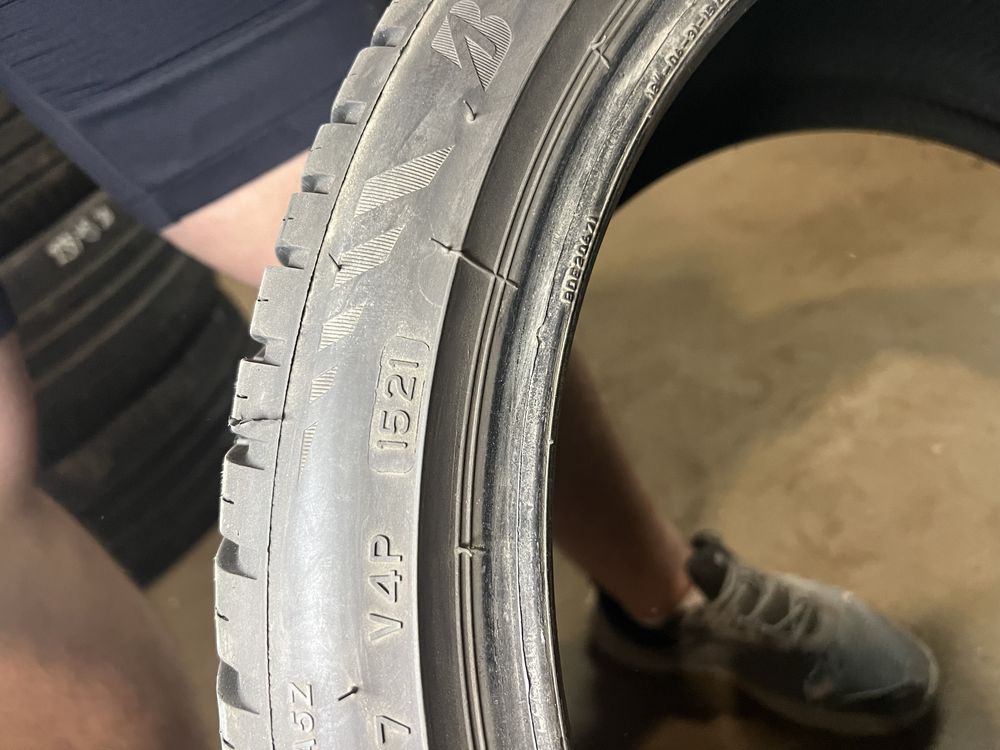 Автошини літні BRIDGESTONE 225/40R18 Резина,Колеса,Гума,Скати, Шини)