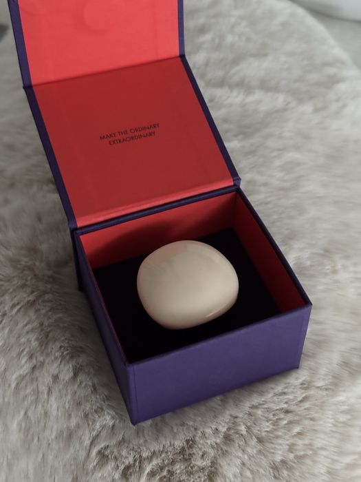 Pierścionek marki Berries z kamienia modny