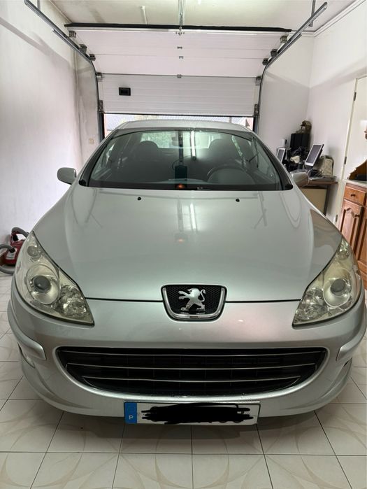 Peugeot 407 cinza claro