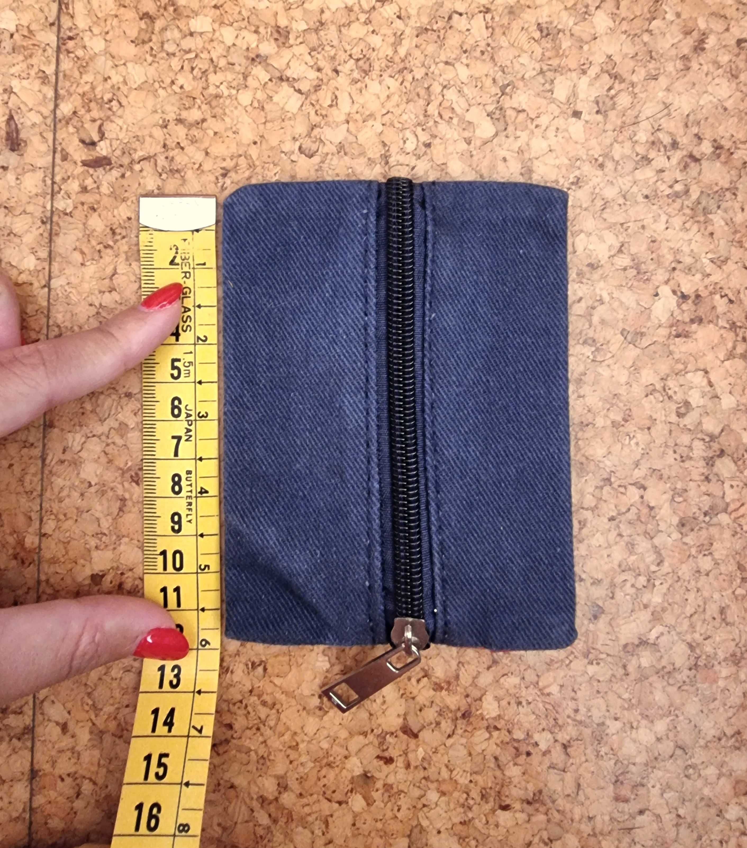 Bolsa pequena/ porta-moedas de ganga com um coração