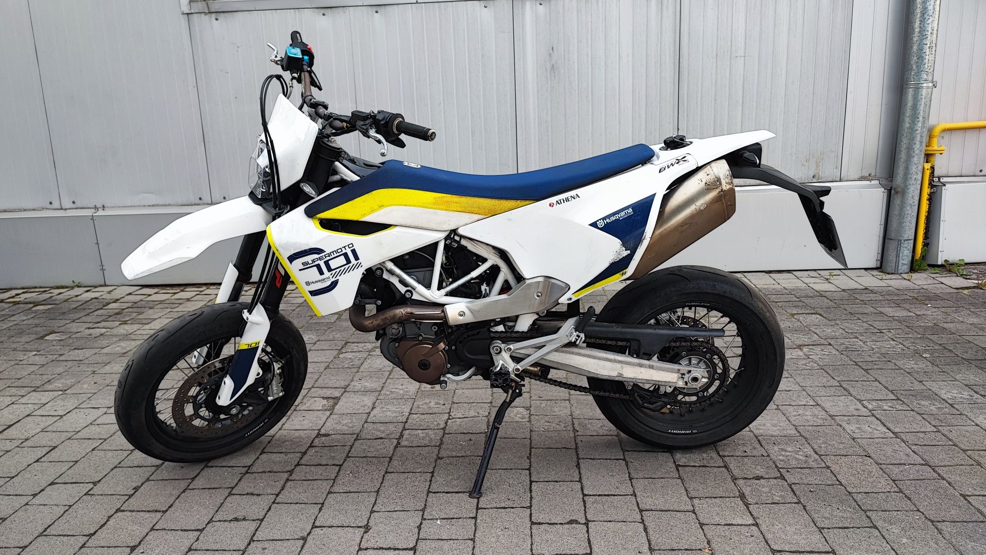 Мотоцикл husqvarna 701 supermoto (ktm 690) smc