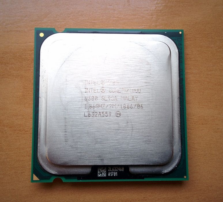 Intel Core 2 Duo E6300 (1.86GHZ)