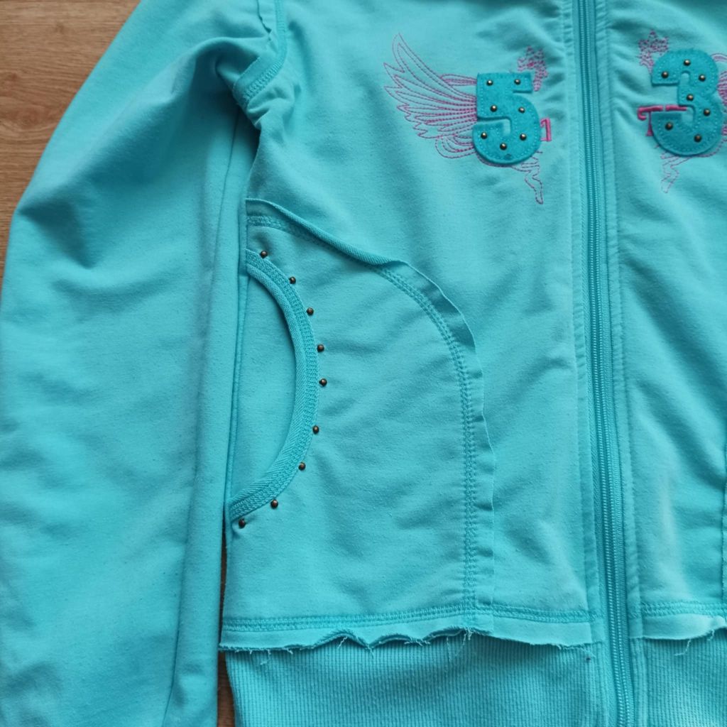 35. Bluza damska z kapturem rozmiar L