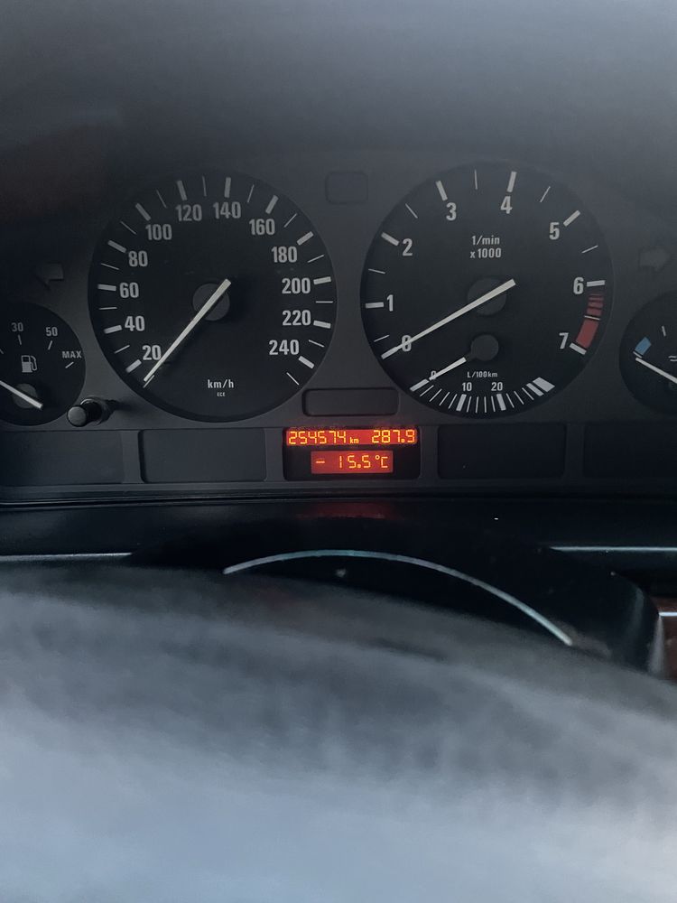 BMW E 39 2.0 бензин