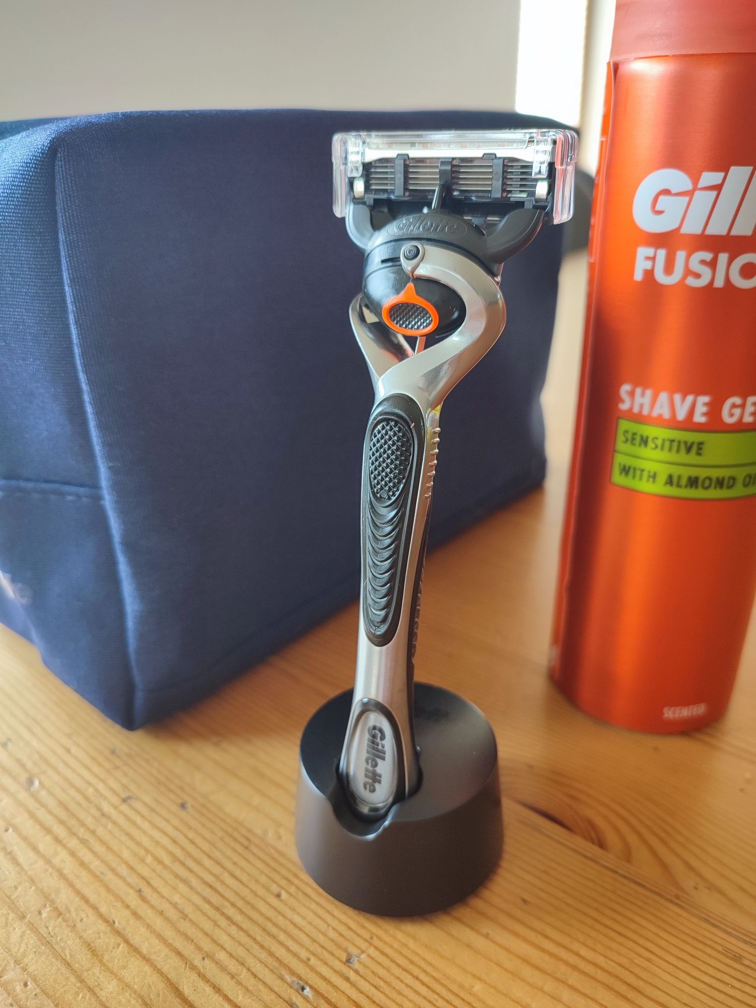 Zestaw Gillette ProGlide | Maszynka + Żel + Kosmetyczka