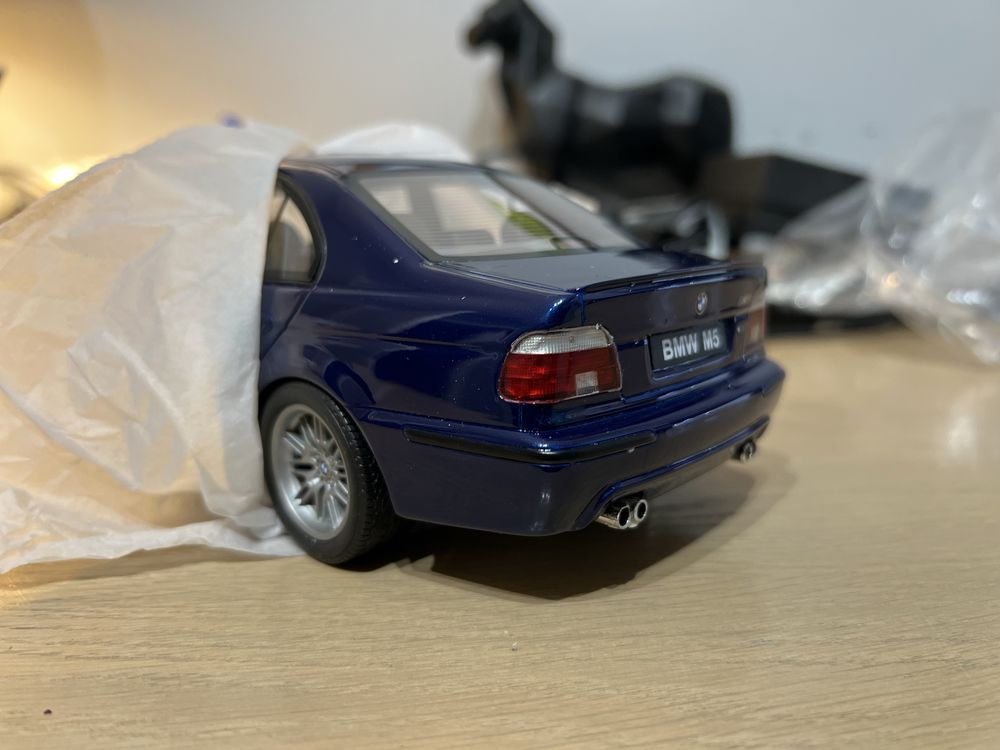 Model OTTO BMW M5 E39 nowy