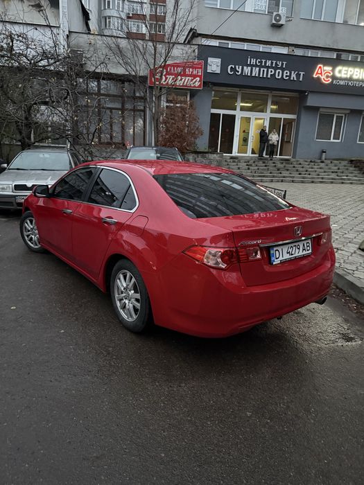Honda accord 8 2.0 бензин 2011 року 163 тис.км