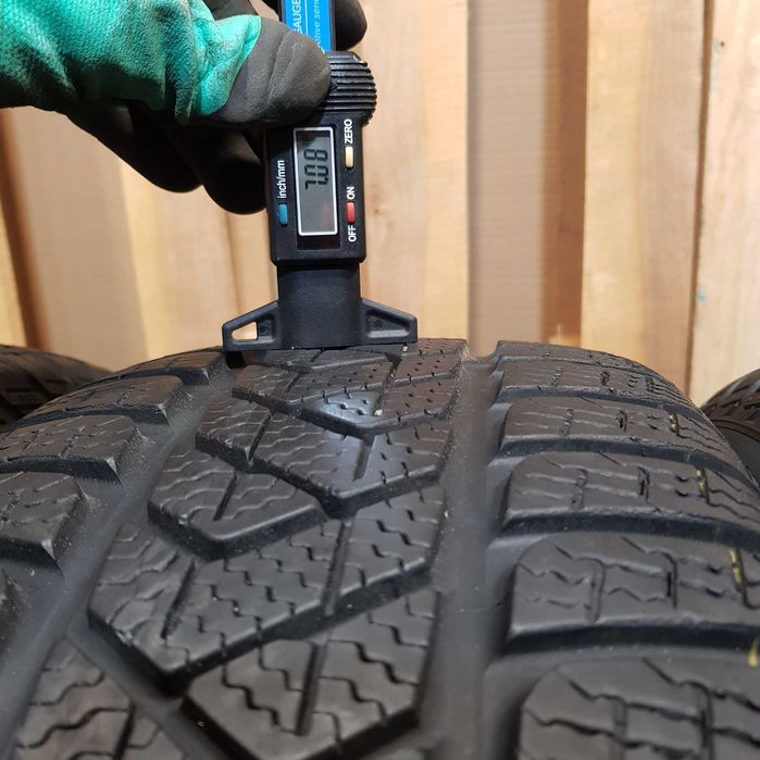 Pirelli Sottozero 3 215/60/16 7-6.5мм Шини Зимові 4шт з Європи б/в Р16