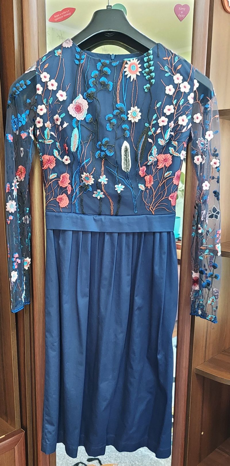 Сукня з вишивкою, 34 -36 розмір