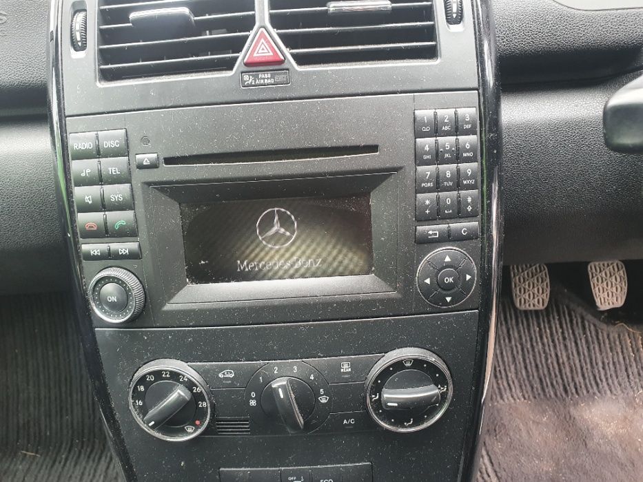Radio mały ekran Mercedes W169 lift