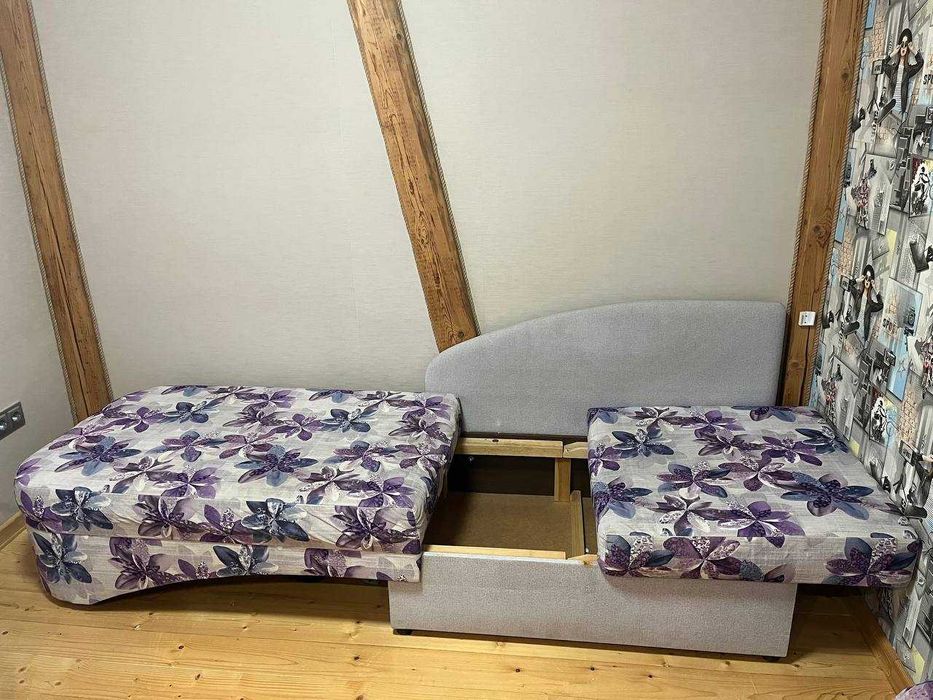 Дитячий диван б/у