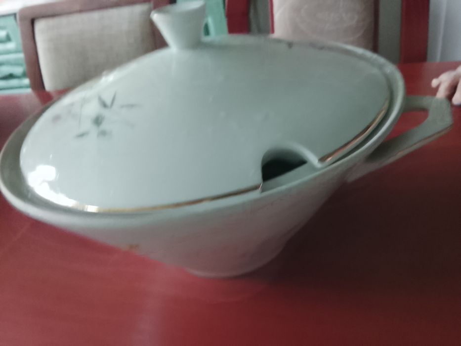 Porcelanowa waza do zupy w bdb stanie