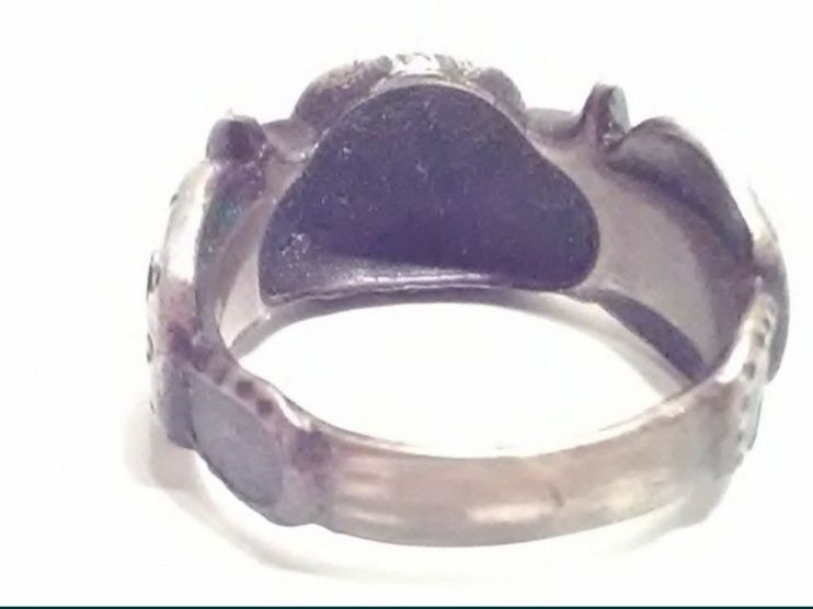 Перстень серебряный 925 проба 22 размер 15 грамм вес.
