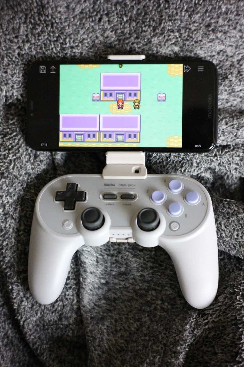 8BitDo SN30 Pro+ Controlador + smartphone clip