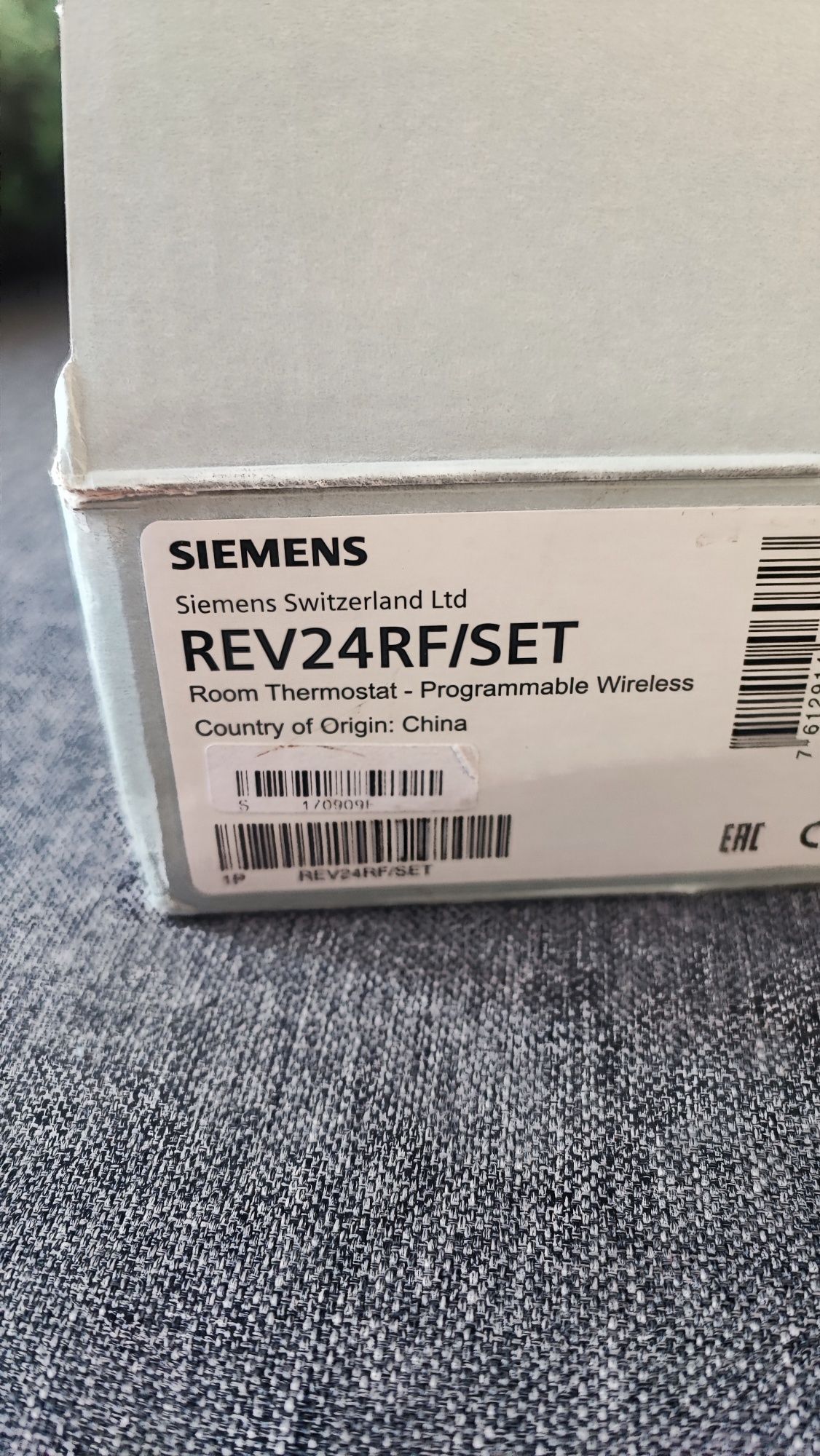 Termostat regulator temperatury bezprzewodowy Siemens REV24RF/SET