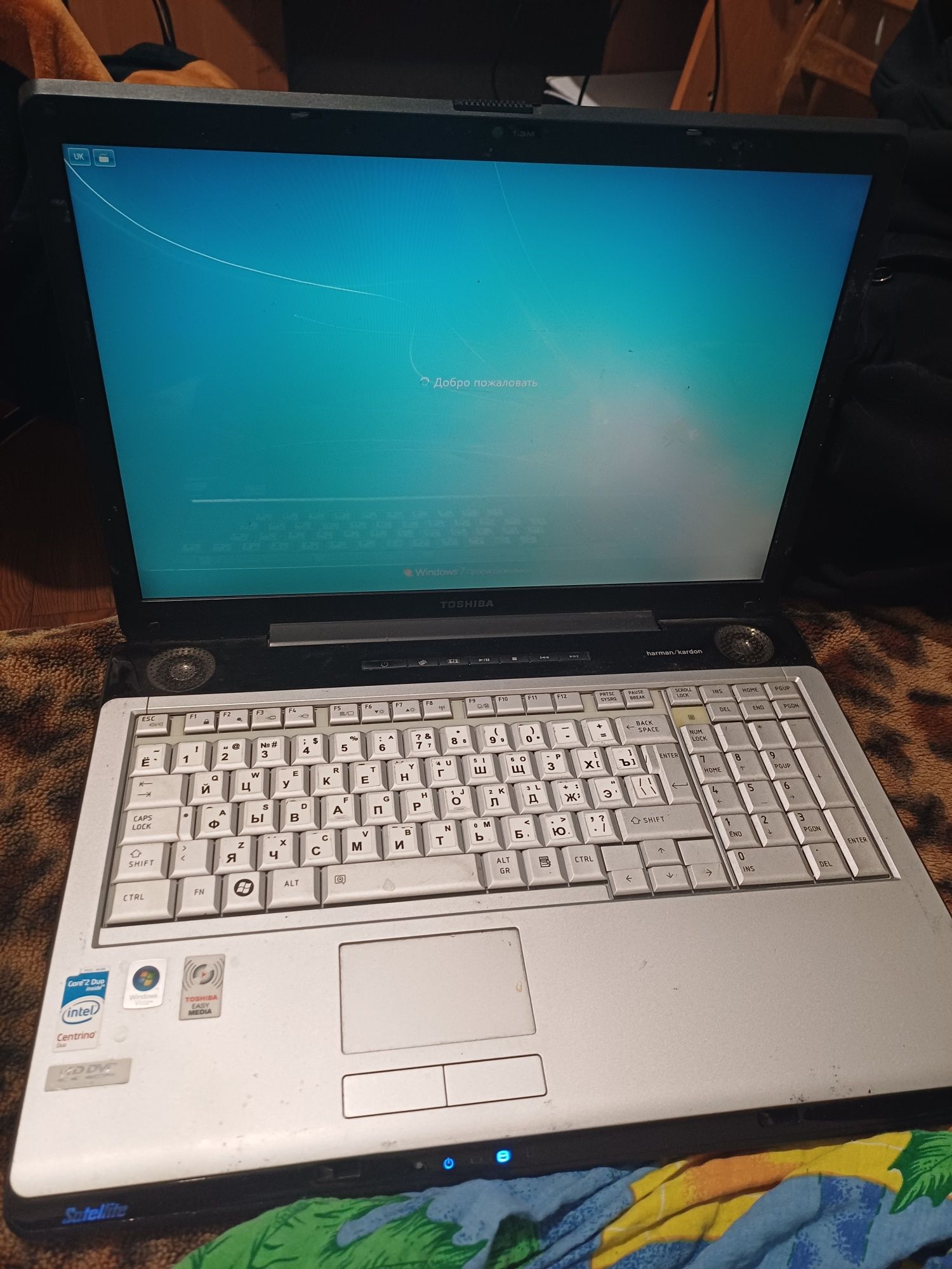 Ноутбук Toshiba satellite p200-1D0.  Старий ноутбук