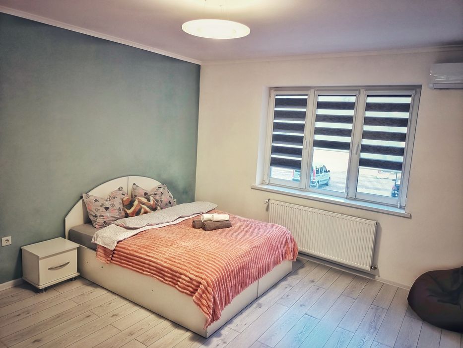 ВІЛЬНА квартира! Руська, ЦЕНТР. Новобудова подобово, погодинно!Все є!