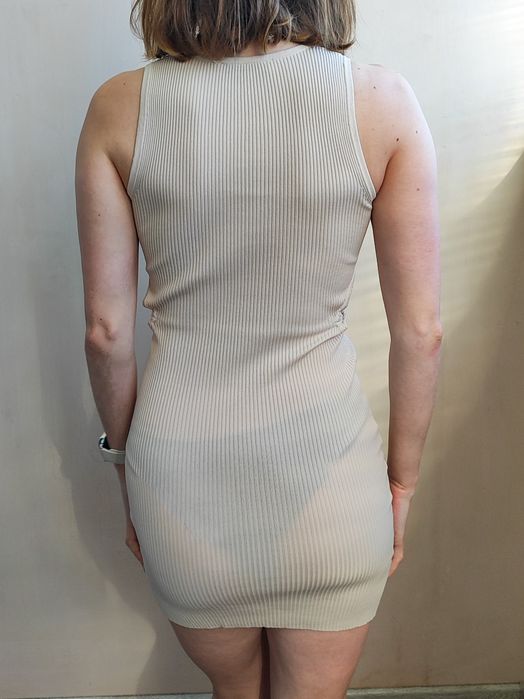Бежева сукня Bershka