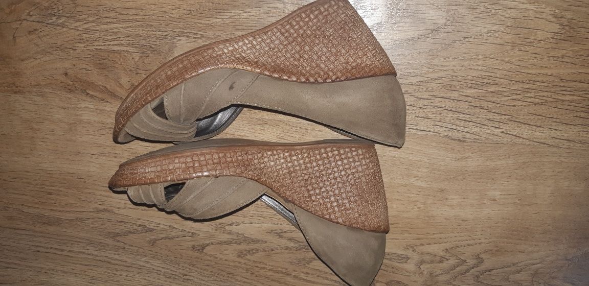 Buty koturny skóra oliwka lasocki 37