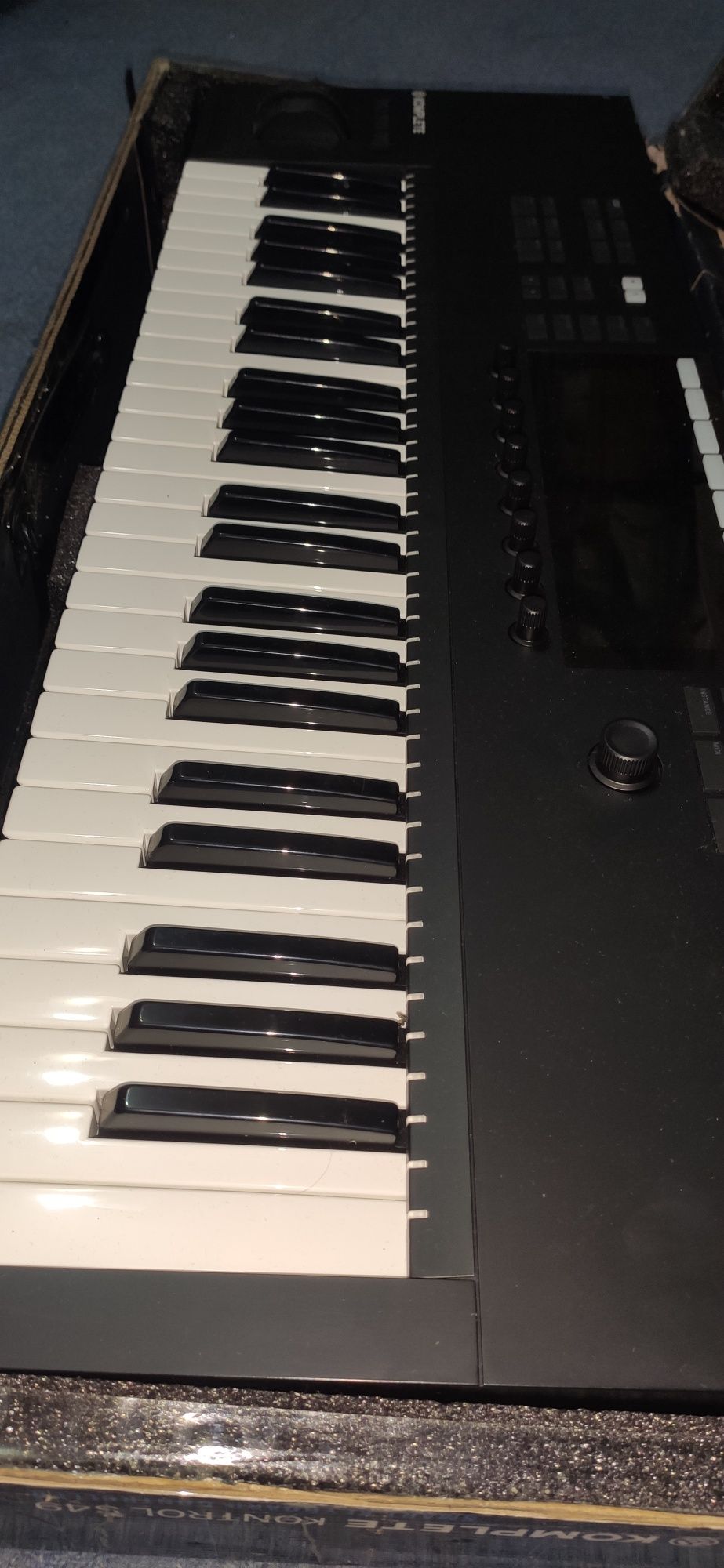 Midi клавиатура синтезатор komplete control s49 mk2 миди