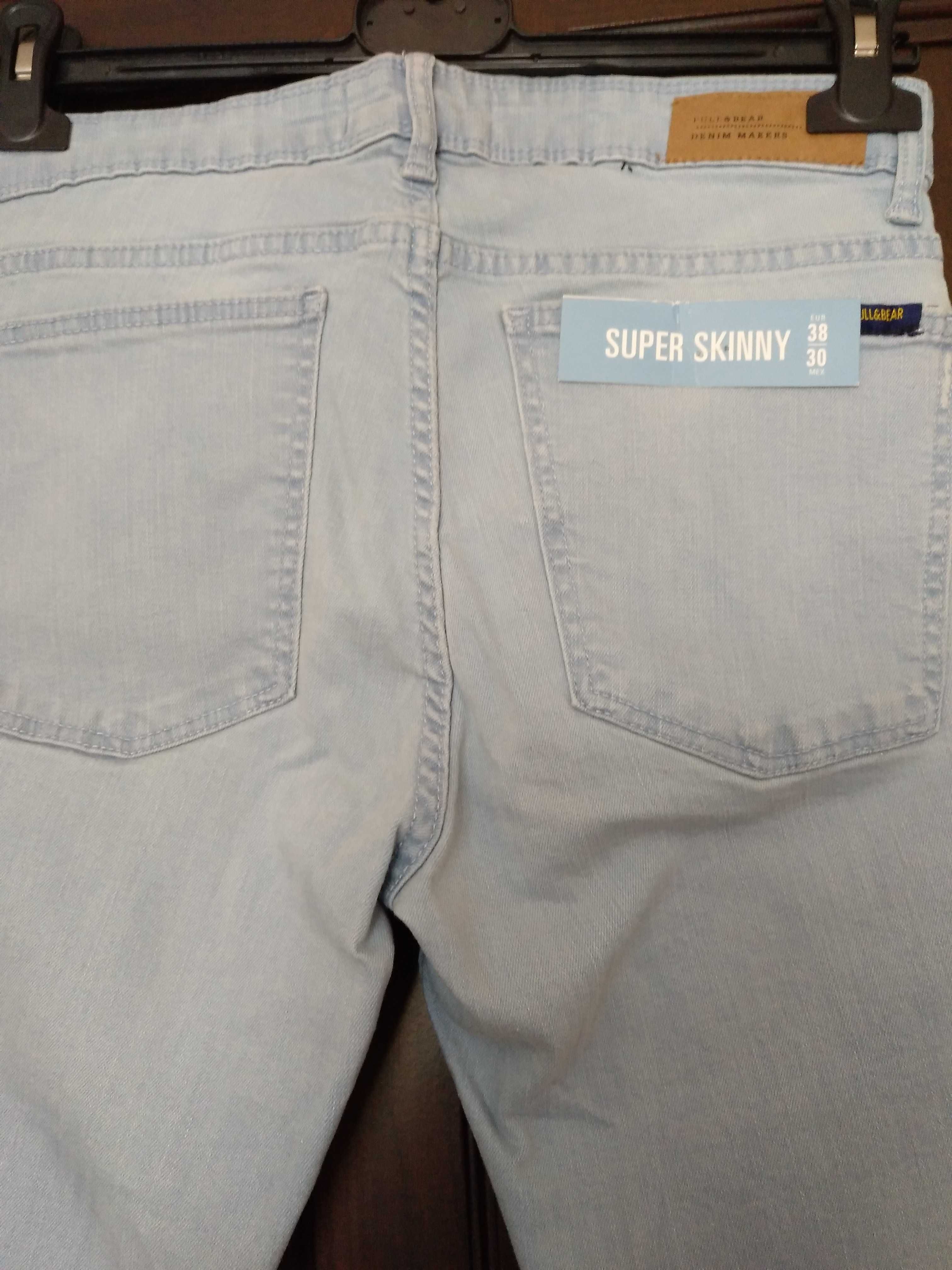 Spodnie nowe PULL& BEAR , rurki, EUR 38, MEX 30