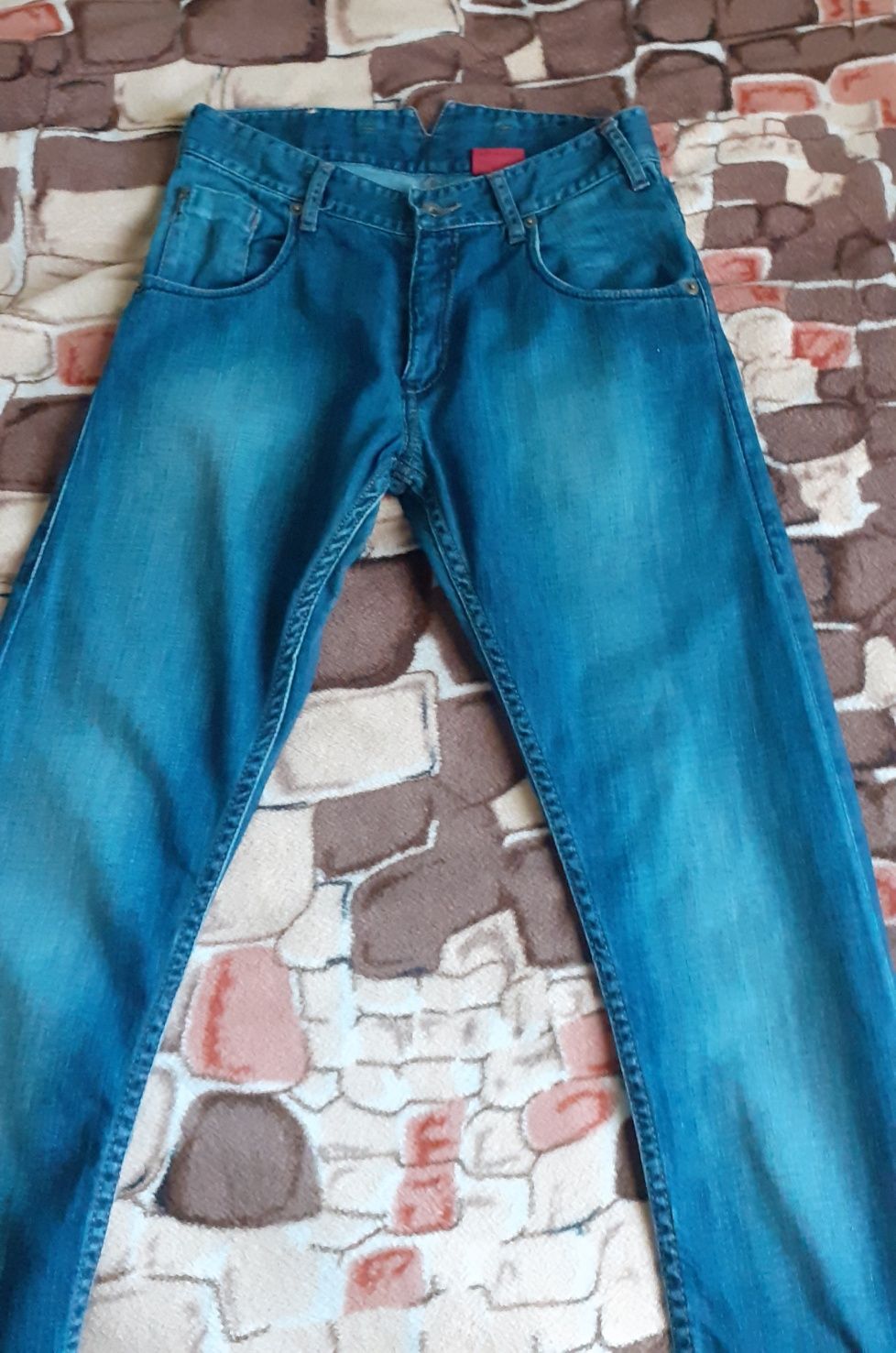 Джинсы    Levi's