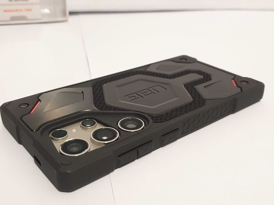 UAG Monarch PRO etui pancerne SAMSUNG S24 ULTRA kevlar czarne plecki