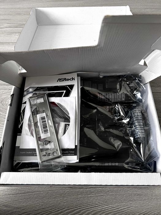 Материнська плата ASRock X370 Pro4 Socket AM4