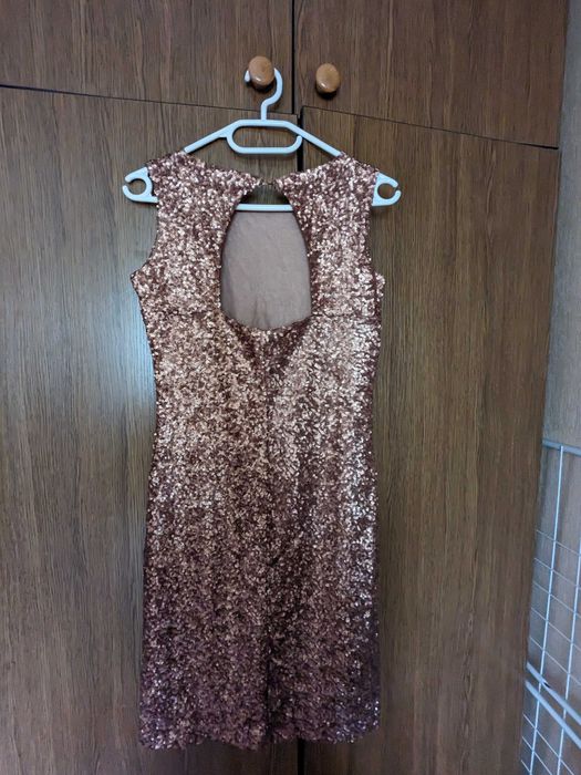 Плаття в пайєтки, нарядні плаття 38, M
