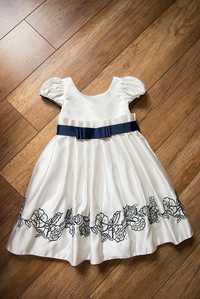 Очень красивое платье на девочку 2-3 лет