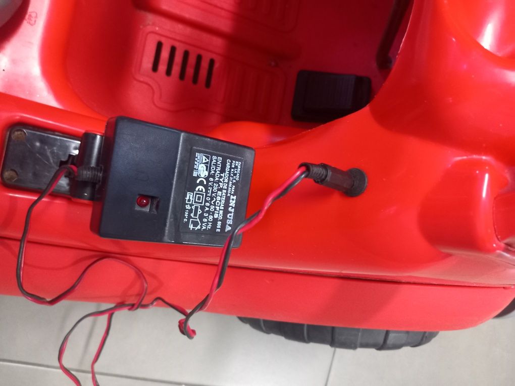 Carro de criança a bateria 6v