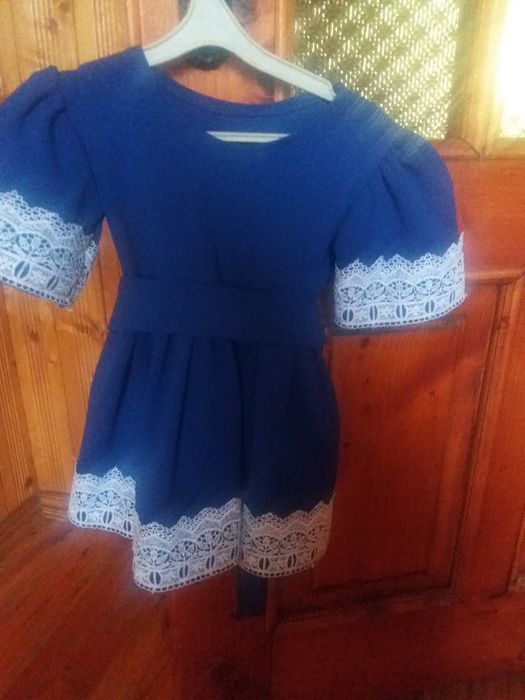 Плаття фемелі лук. Прокат!