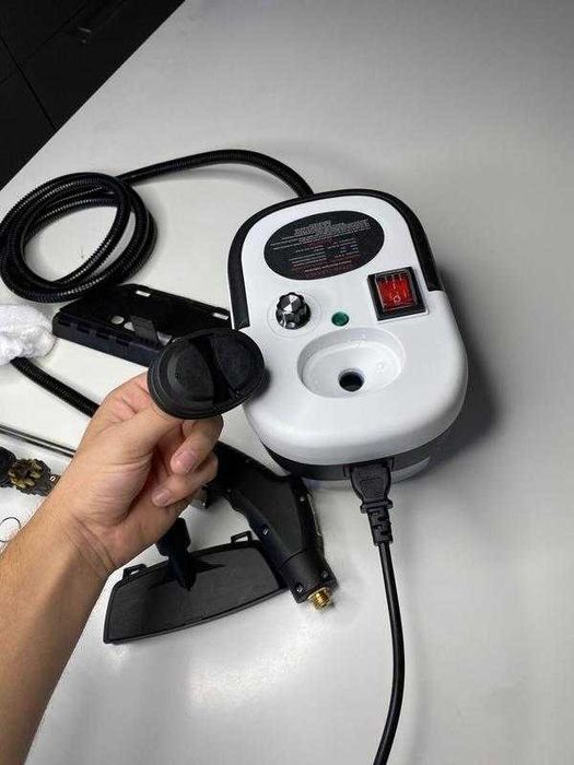 Мощный пароочиститель для дома 2500W 1,2л парогенератор + 7 насадок