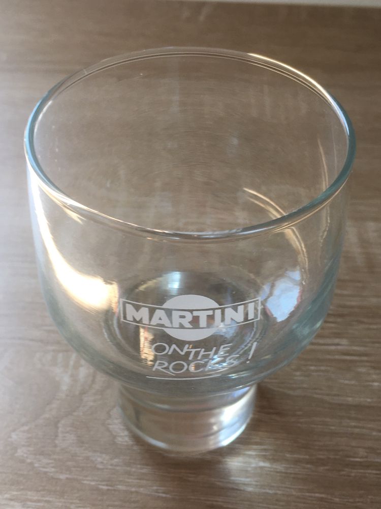 Copo de Martini on the rocks, de fundo pesado. Envio grátis