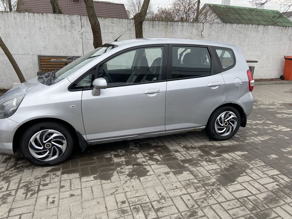 Продам Honda Jazz