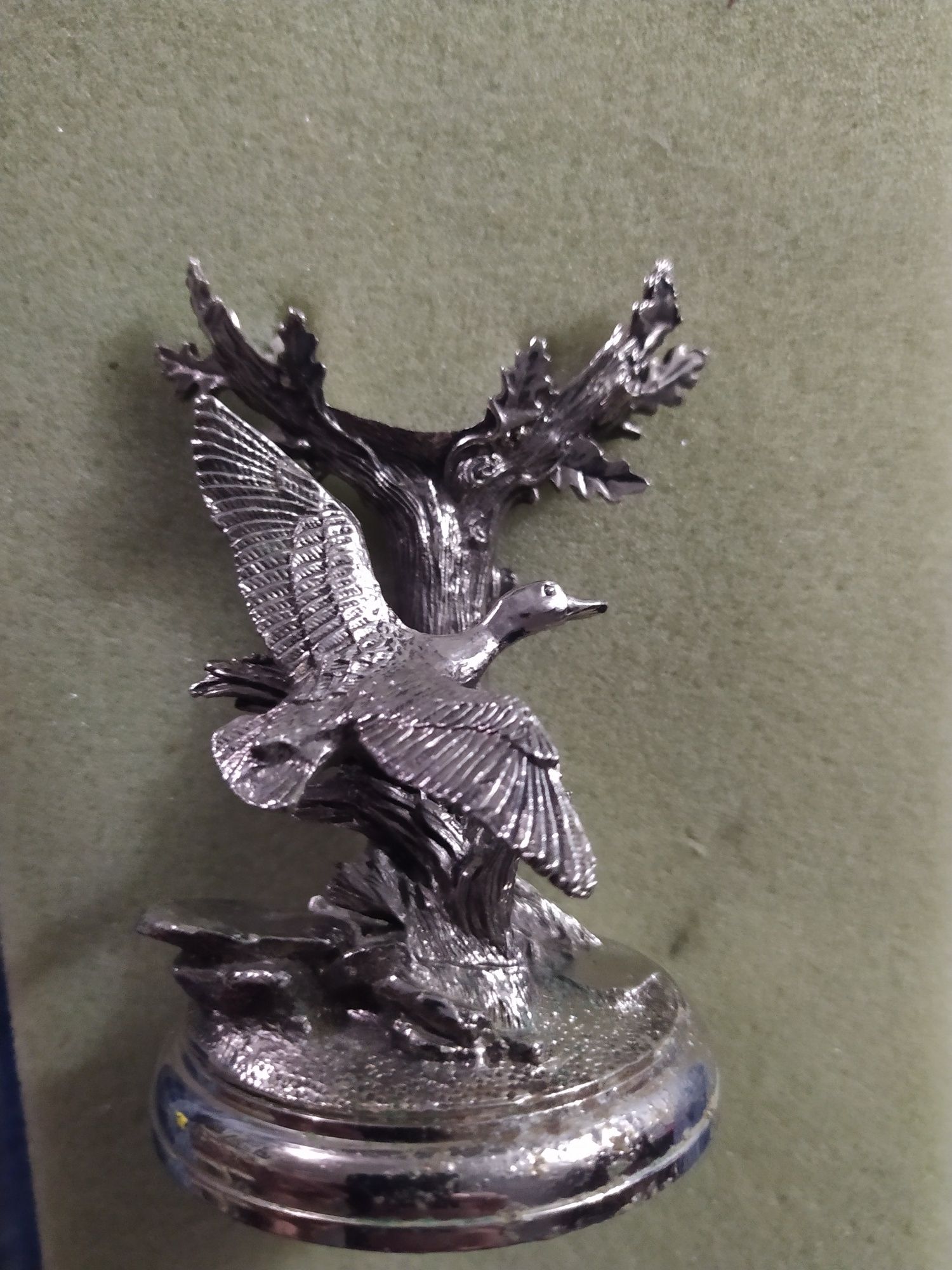 Подарок охотнику утка сувенир фигурка, символ охоты