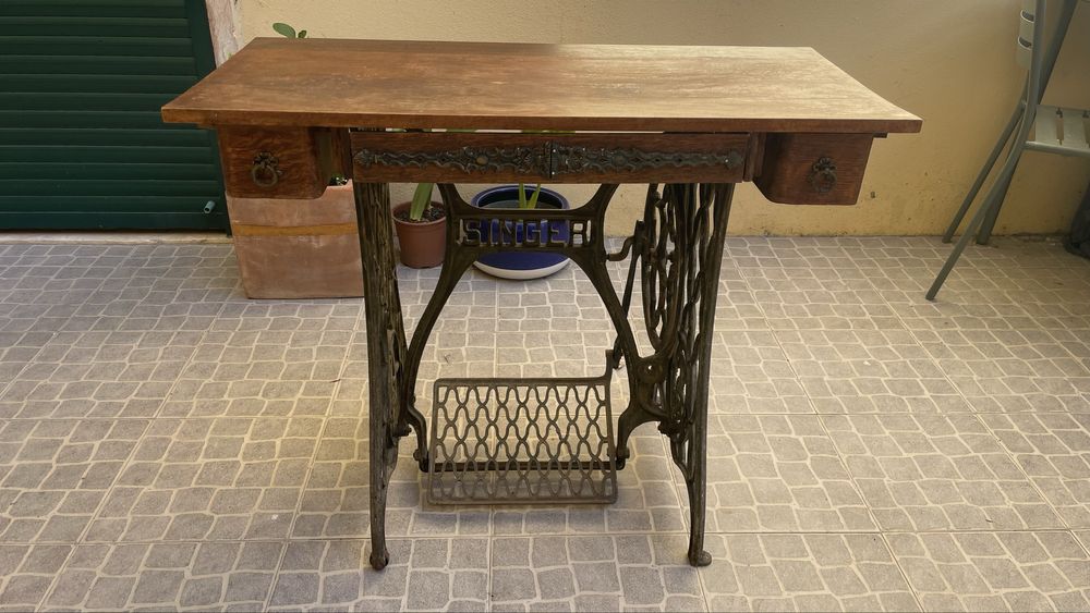 Mesa de costura Singer
