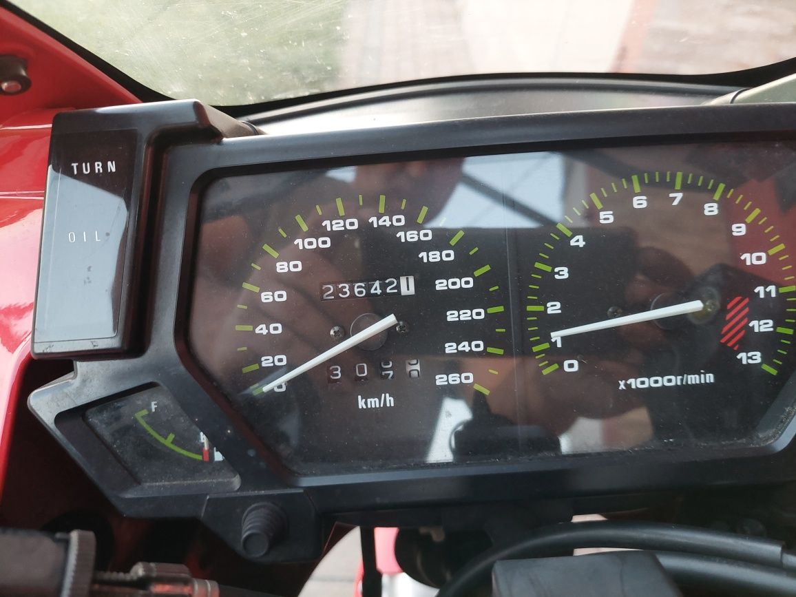 Kawasaki gpx 600 r