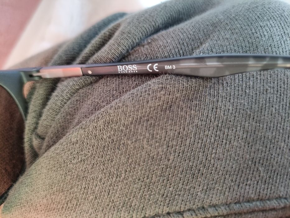 Óculos espelhados Hugo Boss