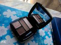 Quarteto de sombras para olhos da marca Avon por estrear!