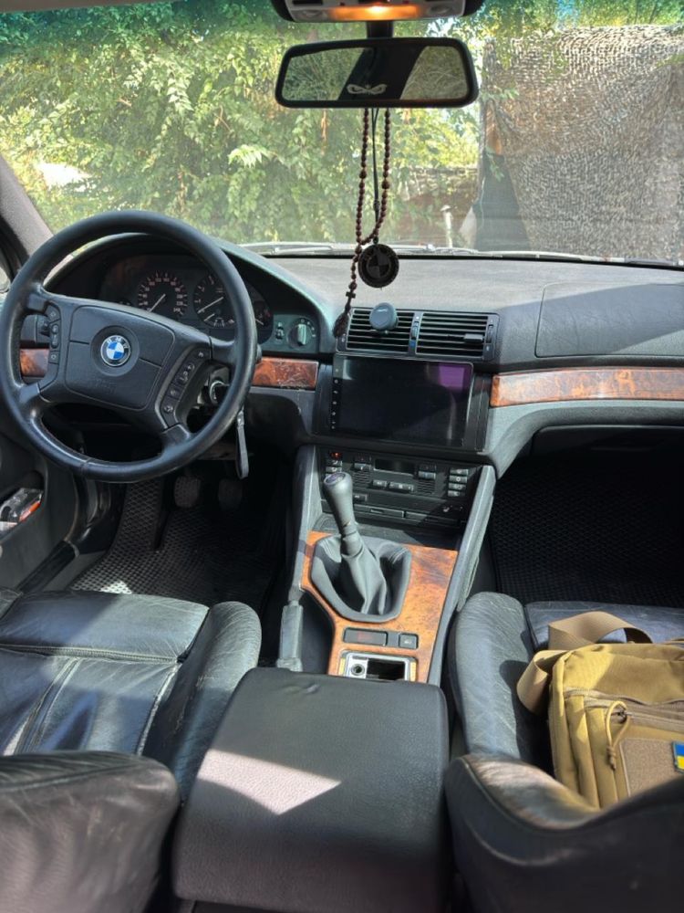 БМВ е39 2.5 бензин