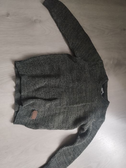 Sweterek dla chłopca 98