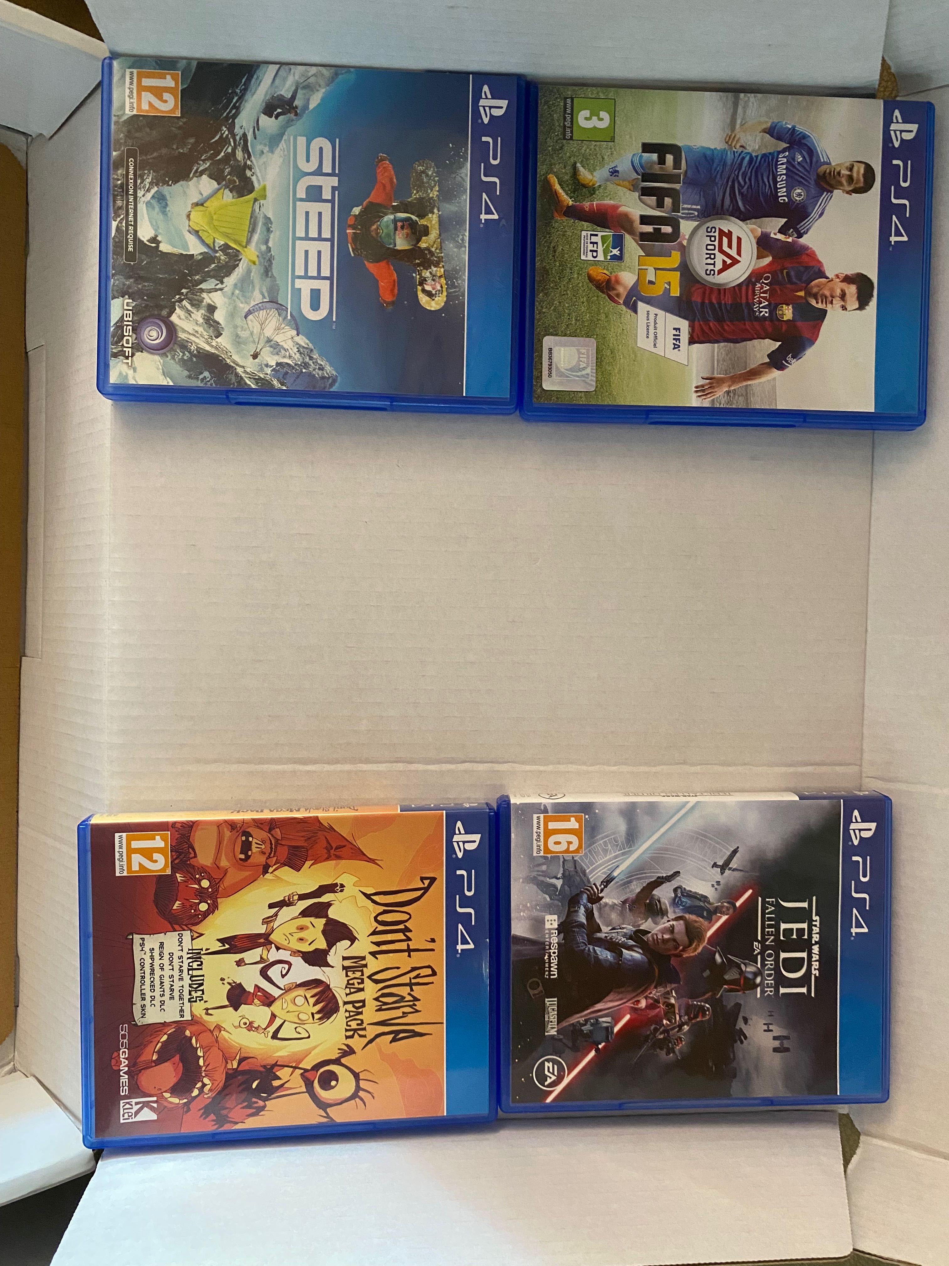 Ps4 como nova ainda com caixa +2 comandos + 4 jogos